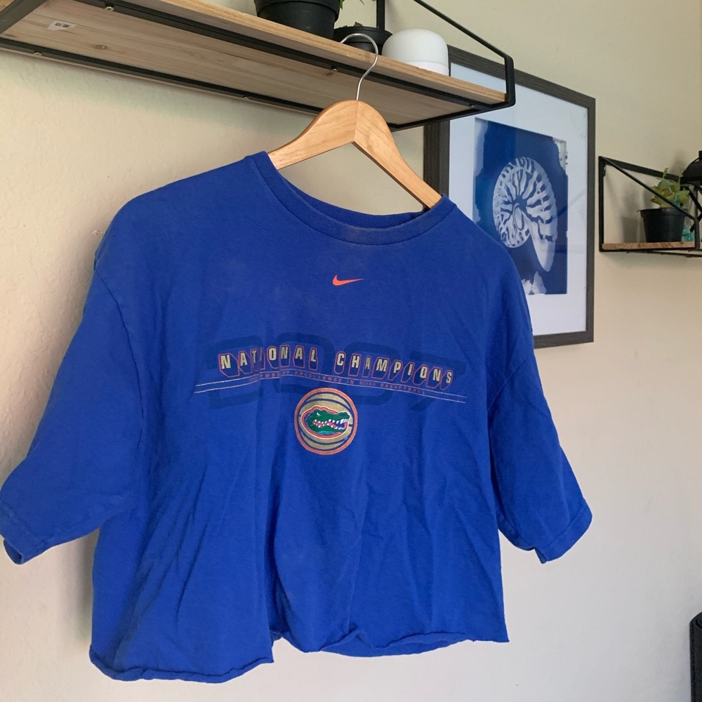 UF CROPPED T SHIRT